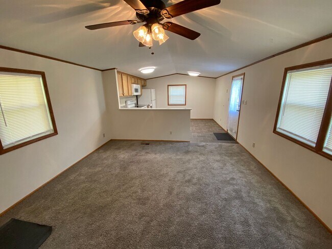 Building Photo - Mobile Home