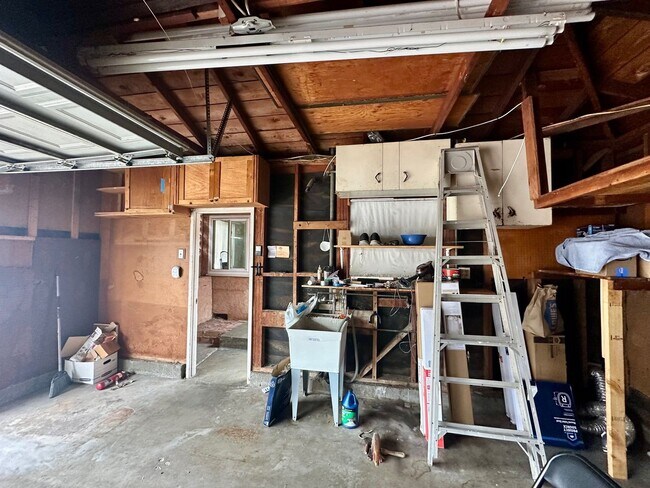 Building Photo - Large home in West Chula Vista