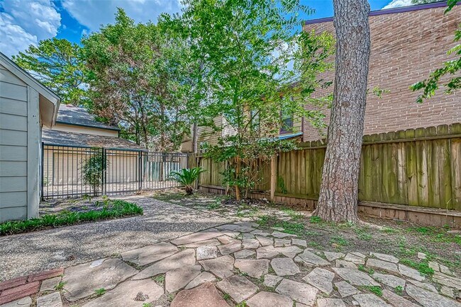 Building Photo - 17805 Villa Way Dr