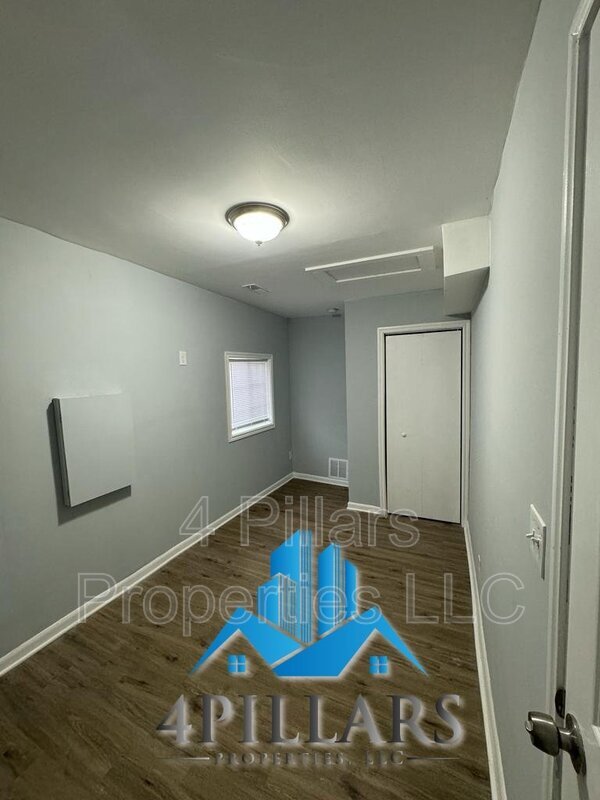 Building Photo - 7300 W 128th Pl