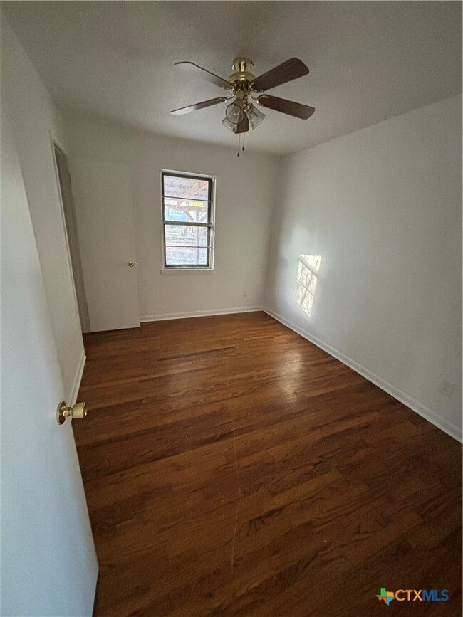 Building Photo - 1110 S 13th St