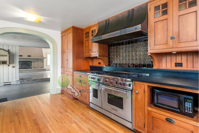 Building Photo - Charming 4-Bedroom Home on 2 Acres—Woods, Trails & Exceptional Storage