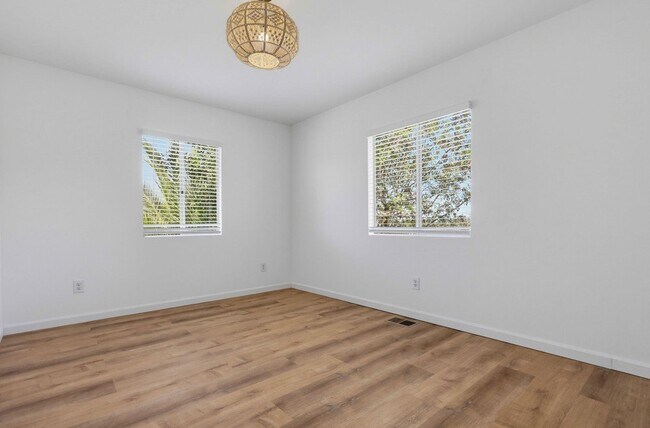 Building Photo - 7580 Saranac Ave