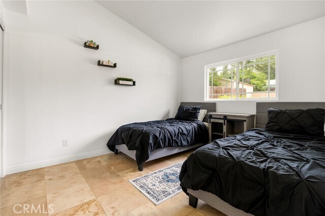 Building Photo - 20300 Oxnard St