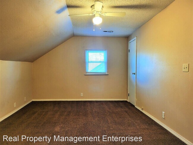 Building Photo - 6 br, 3.5 bath House - 8812 N Kensington Rd