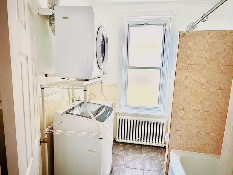 washer&dryer - 1418 Wolf St