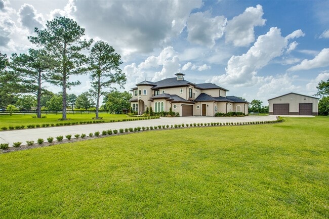 Building Photo - 28344 Rose Ln