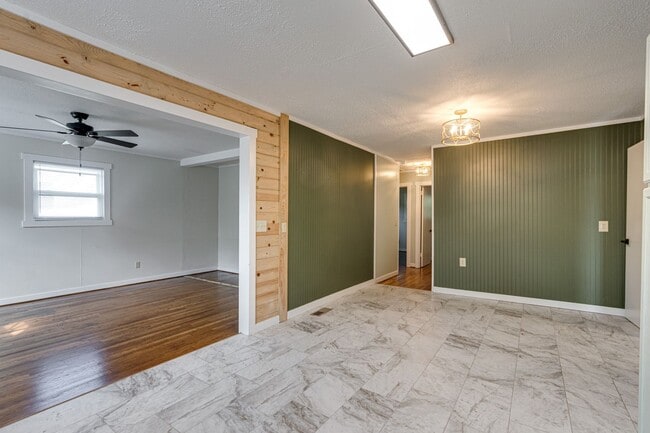 Building Photo - Charming Jasper Rental – 3 Bed, 2 Bath, $1,550/Month
