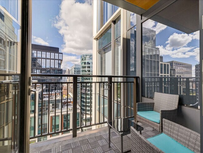 Building Photo - 135 Seaport Blvd