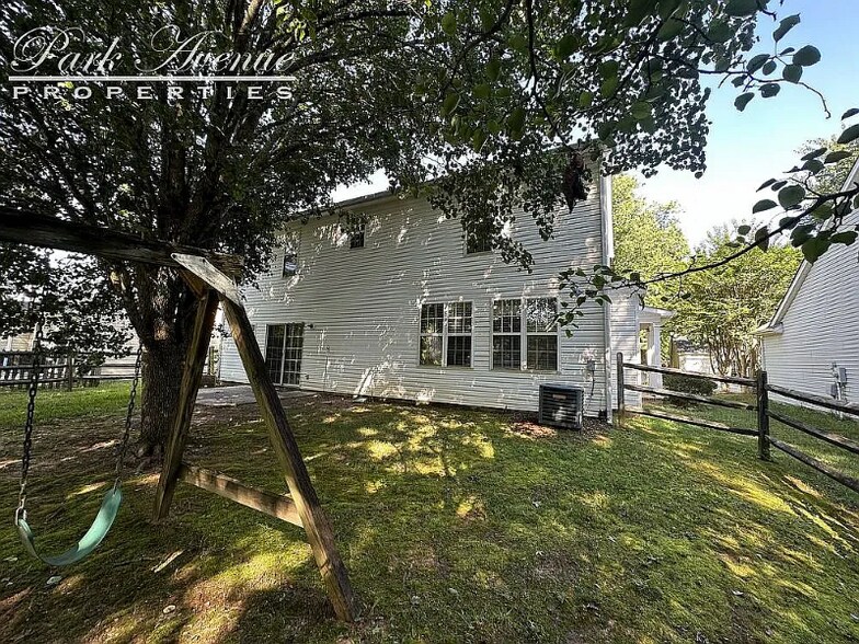 Building Photo - 6300 Gatesville Ln