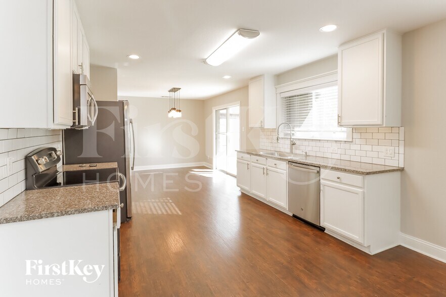 Building Photo - 3956 Polar Brook Dr