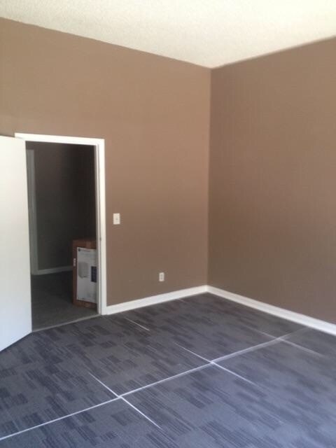 Building Photo - ***Total Electric** Midtown Columbus 3 or 4 Bedroom / 1 Bathroom House for Rent***