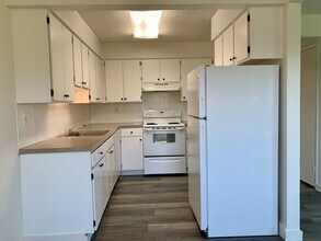 Building Photo - ES2275 -Eagle Rock Apartments