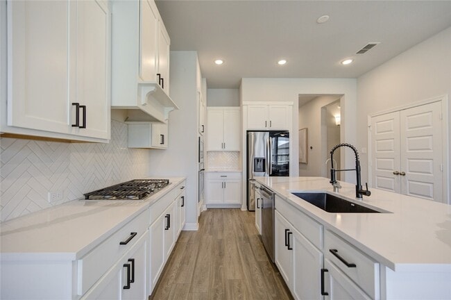 Building Photo - 4110 Sherman Oak Ln