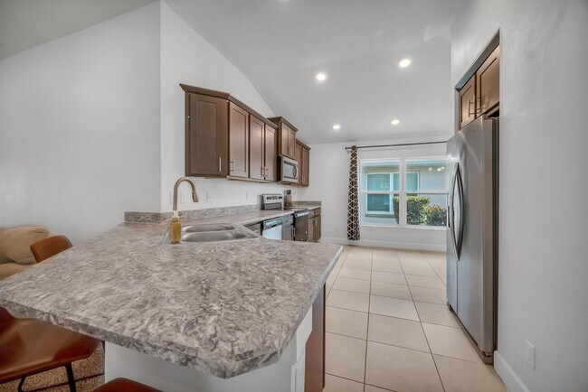 Building Photo - 5361 San Benedetto Pl