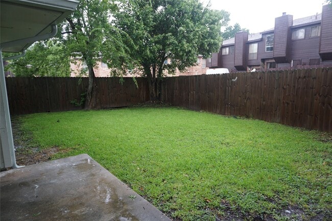 Building Photo - 1915 Normal Park Dr