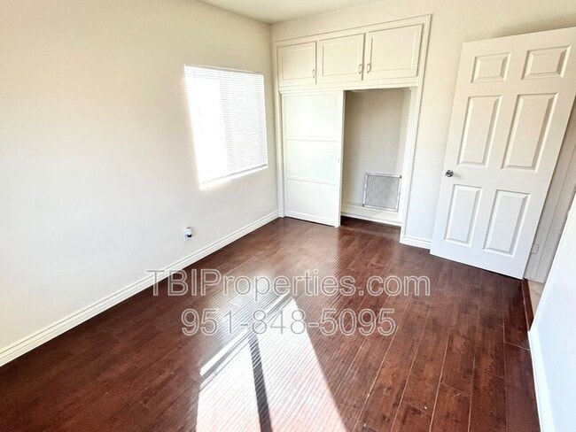 Building Photo - 3485 Belle St