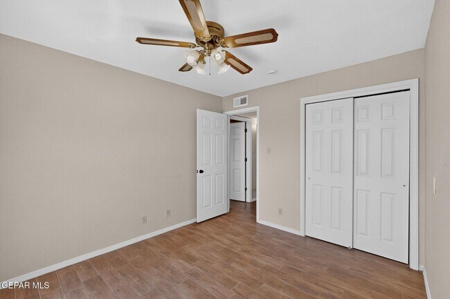 Building Photo - 7419 Mission Viejo Dr
