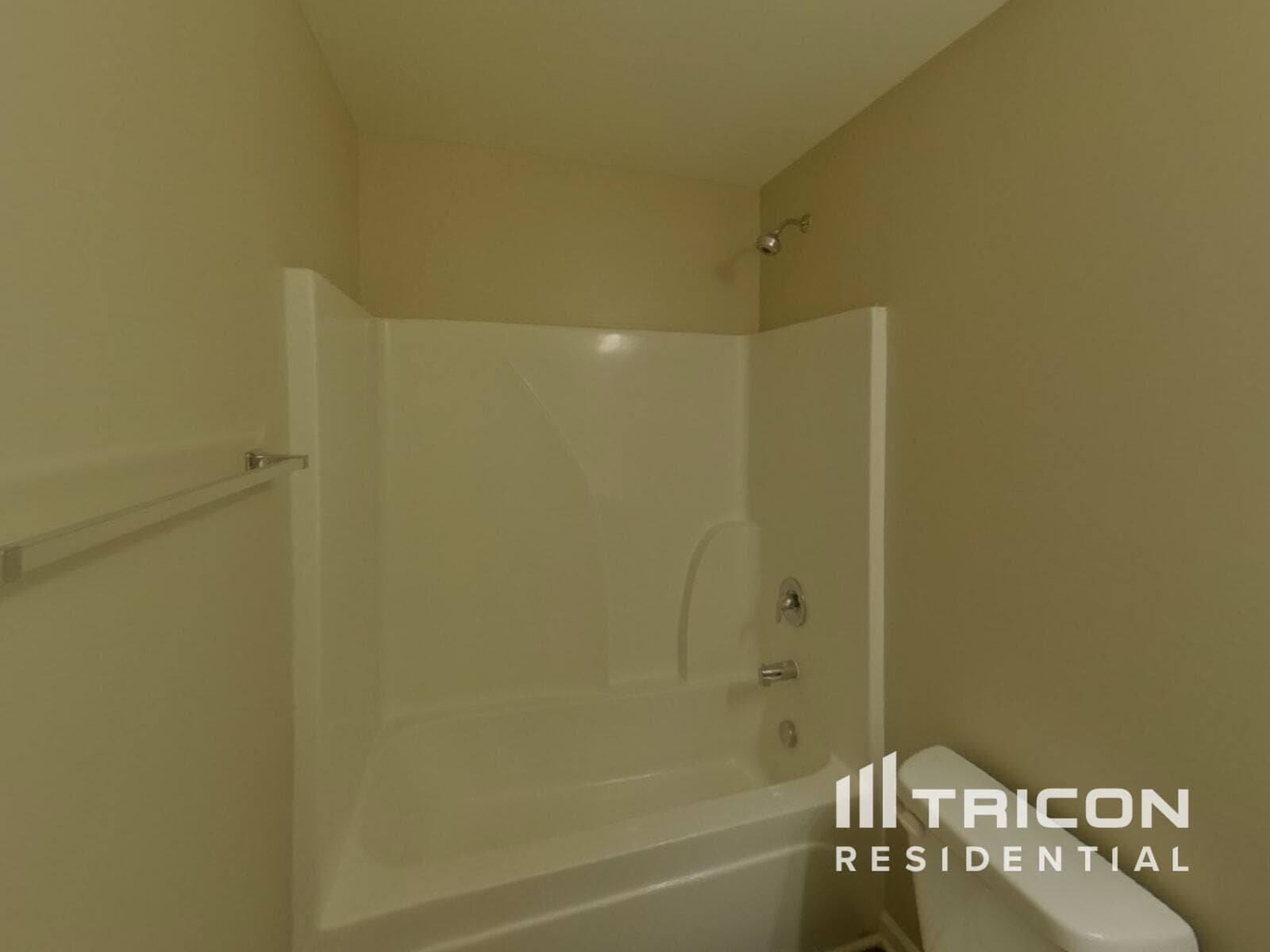 Building Photo - 3412 Vedette Ln
