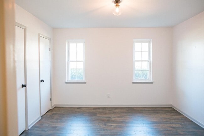 Building Photo - 21 Rivers Point Row
