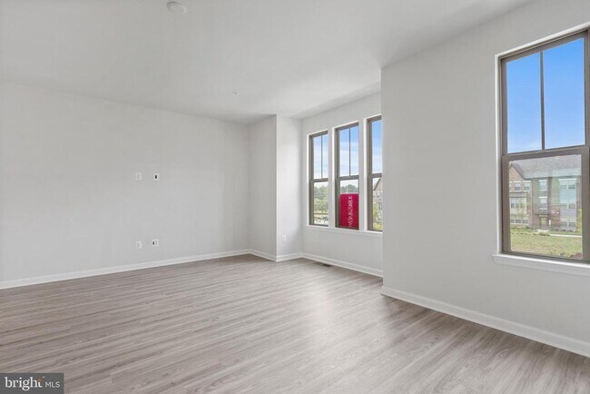 Building Photo - 12606 BRANCH HOLLOW Ln