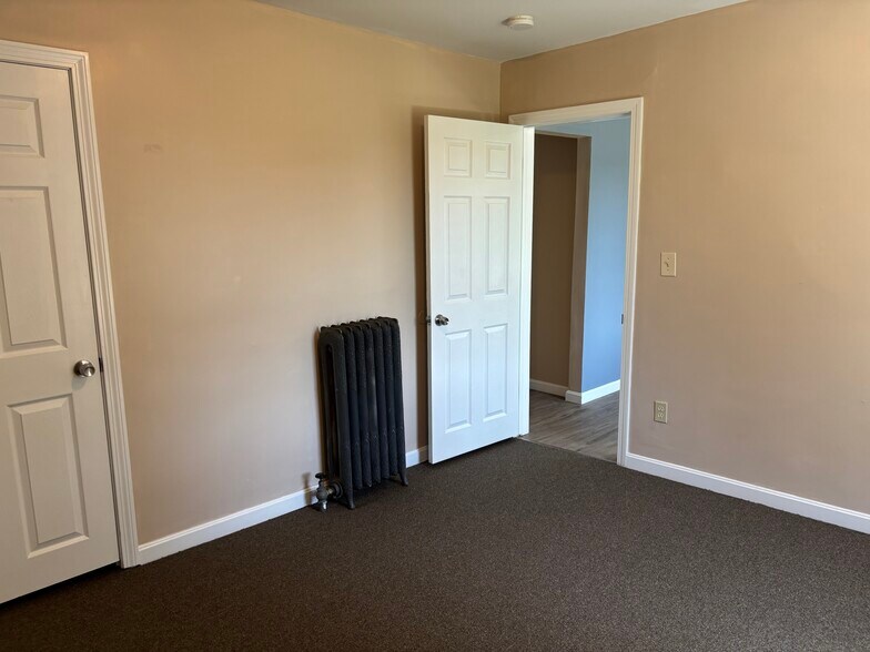 bedroom 1 - 2 Parkin Ave