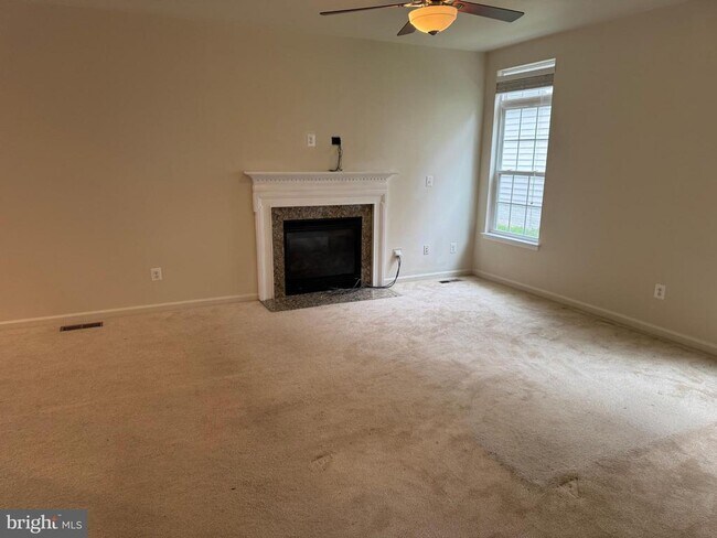Building Photo - 12489 Pfitzner Ct