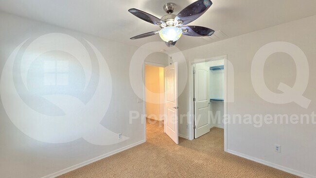 Building Photo - 730 N Robins Way