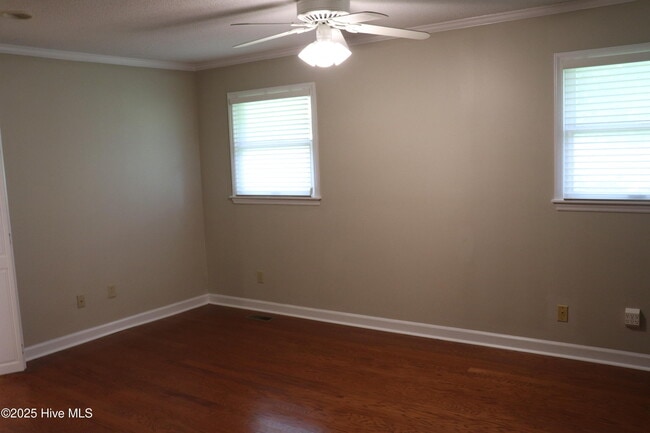 Building Photo - 207 Gemini Ct