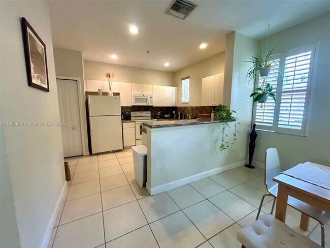 Building Photo - 1104 Shoma Dr