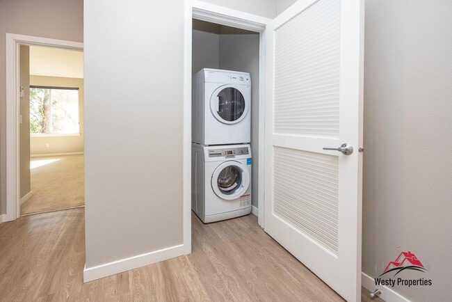 Building Photo - 110 N Blandena St