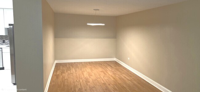 Building Photo - 8801 W Golf Rd