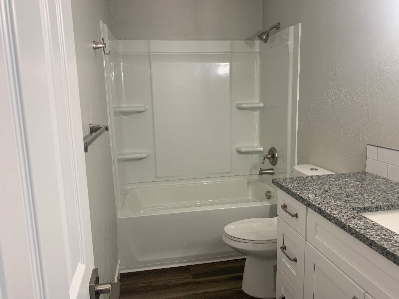 Building Photo - 4590 Jennifer