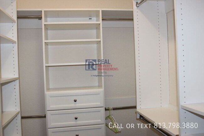 Building Photo - 1415 Summergate Dr