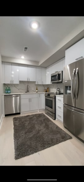 Building Photo - 1638 K St NE