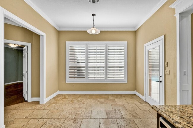 Building Photo - 404 NW 76th- Hot new listing!