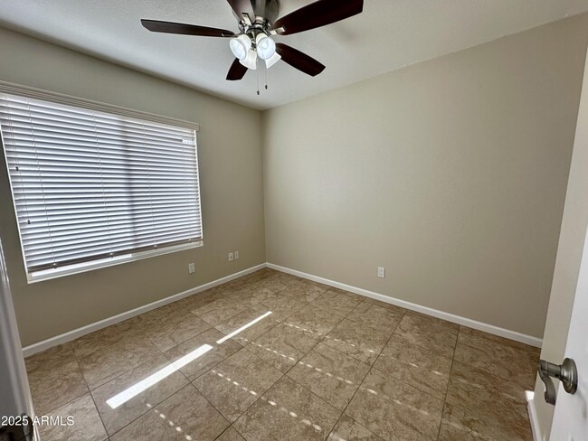 Building Photo - 18050 N 25th Way