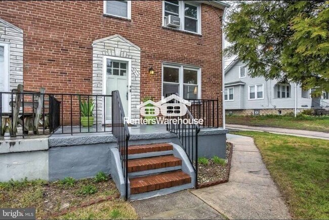 Building Photo - 3219 Taylor Ave