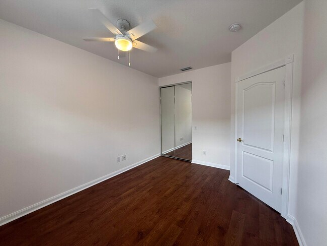 Building Photo - 150 Wentworth Ct