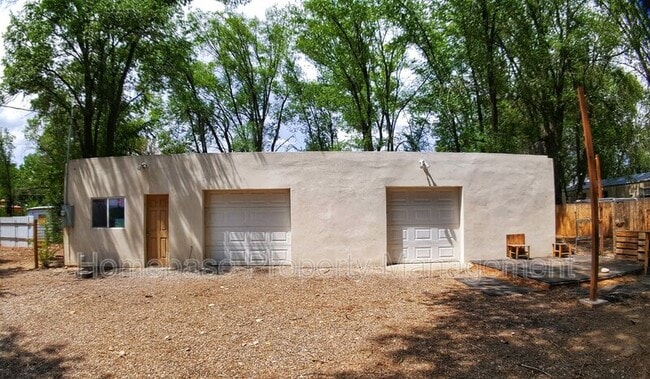Building Photo - 2300 Southside River Rd