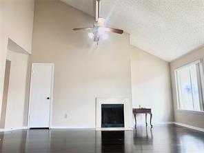 Building Photo - 12400 Overbrook Ln