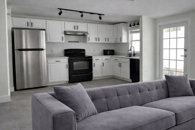 Building Photo - 1930 9th St