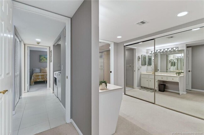 Building Photo - 5152 SE Club Way