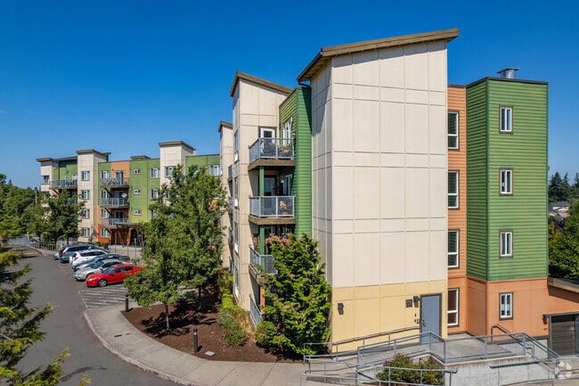 Building Photo - Broadway Vantage Apartments