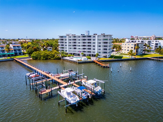 Building Photo - 231 E Lantana Rd
