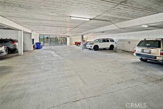 Building Photo - 1200 Harbor Dr