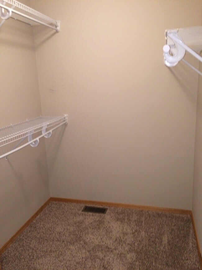 Building Photo - Maize Schools - 3 bedroom home