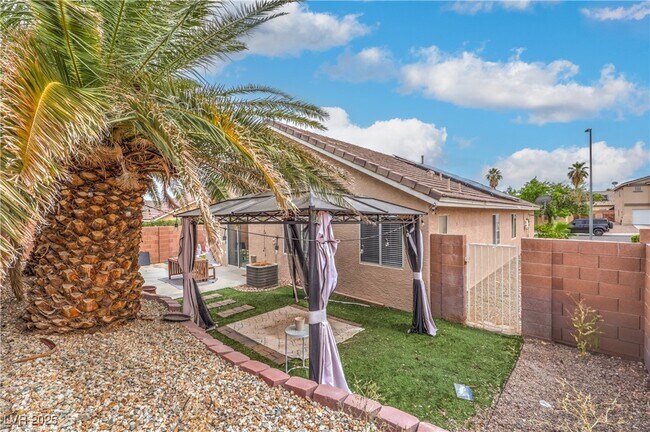 Building Photo - 8136 Shady Glen Ave