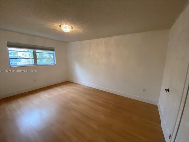 Building Photo - 1740 Jefferson Ave