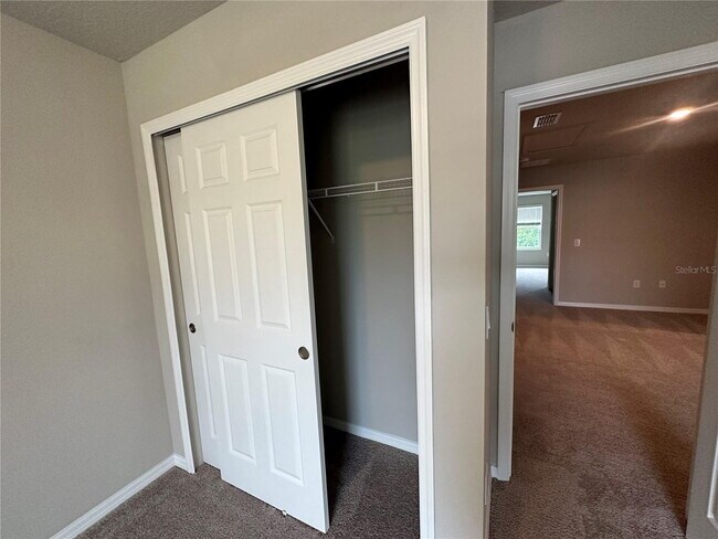 Building Photo - Amazing energy-efficient townhome for rent!